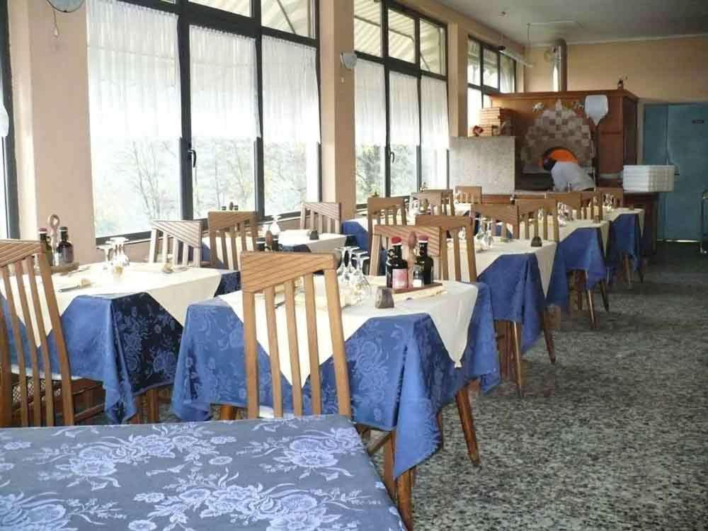 Hotel Olivi Salò Екстериор снимка