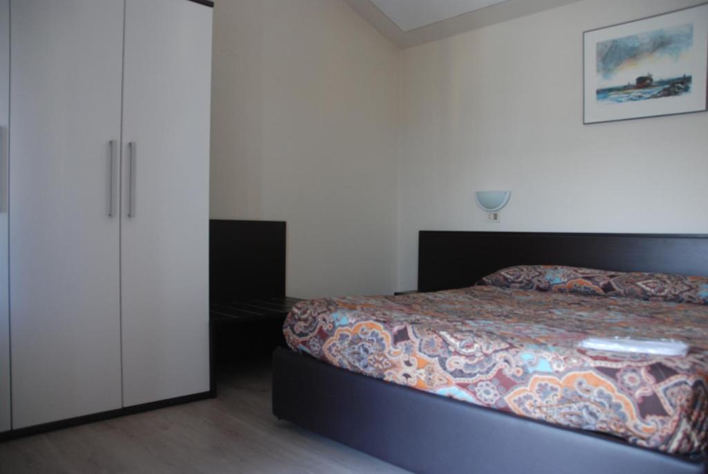 Hotel Olivi Salò Екстериор снимка