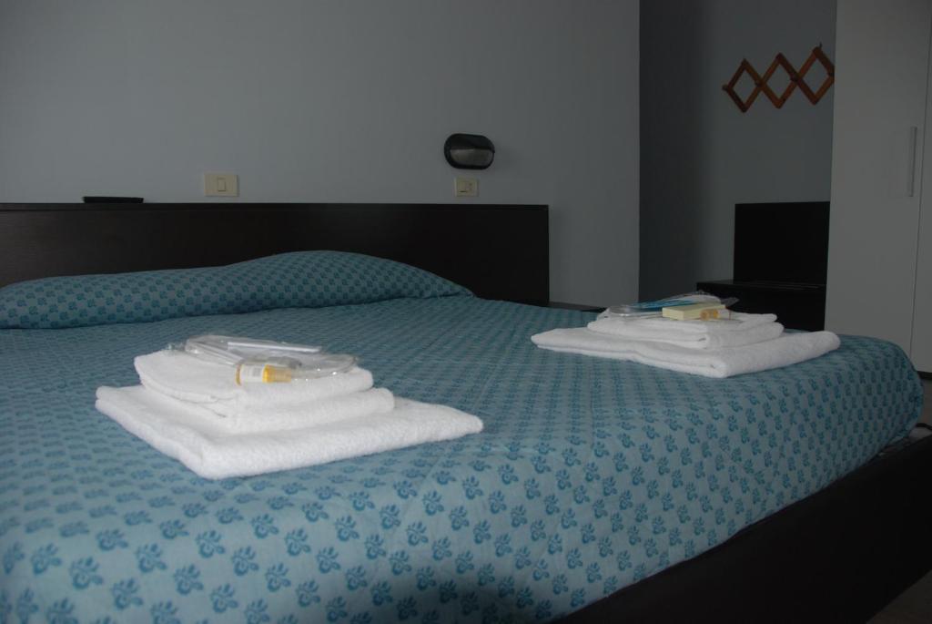 Hotel Olivi Salò Екстериор снимка