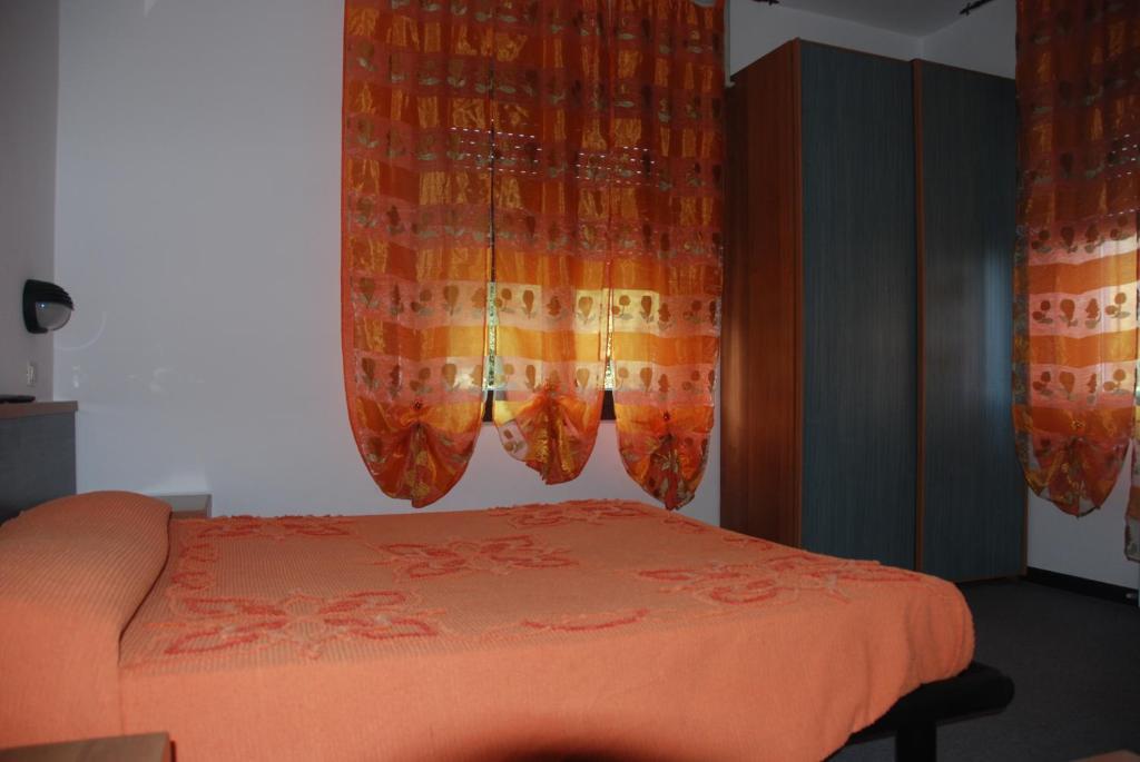 Hotel Olivi Salò Екстериор снимка