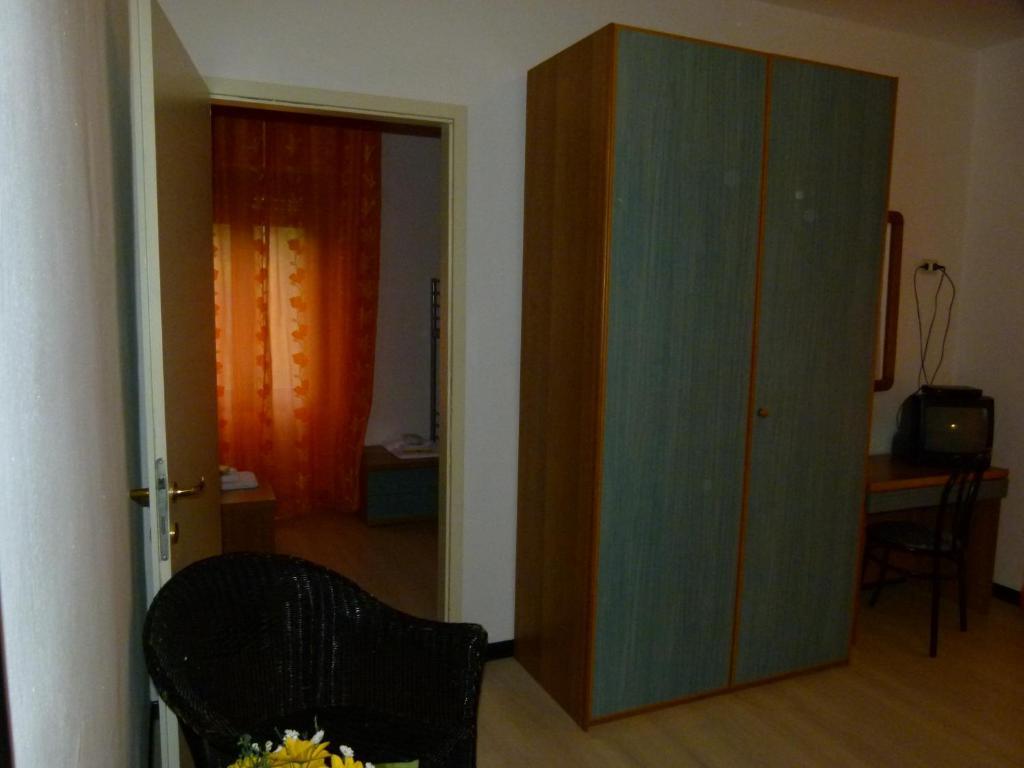 Hotel Olivi Salò Екстериор снимка
