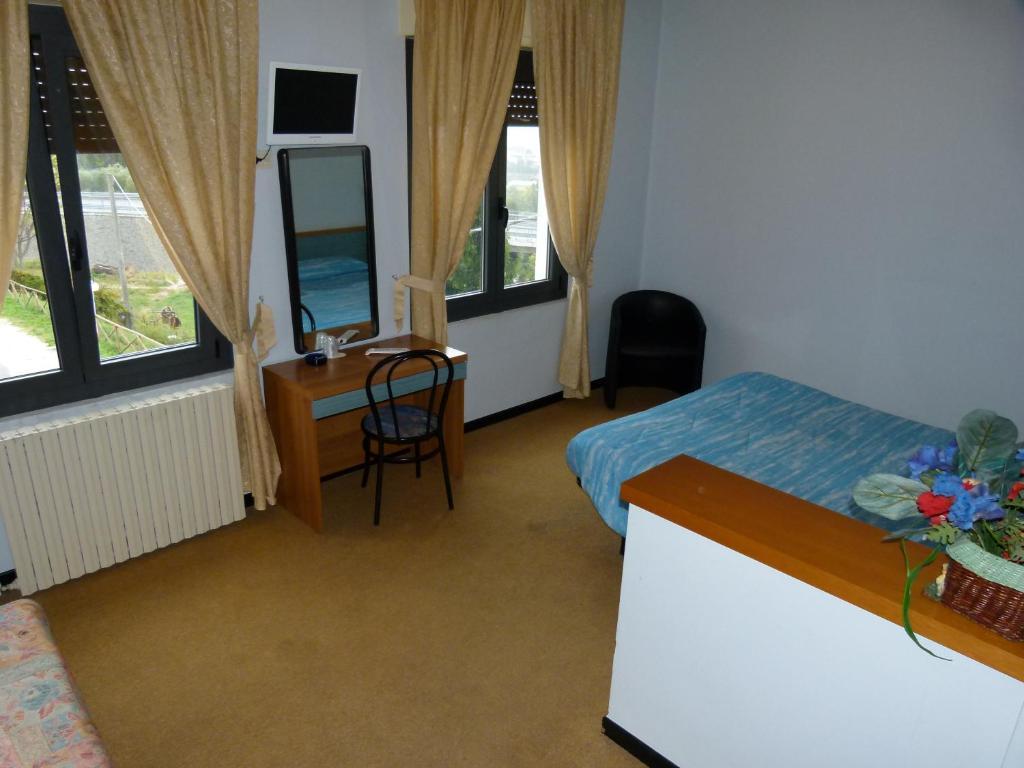 Hotel Olivi Salò Екстериор снимка