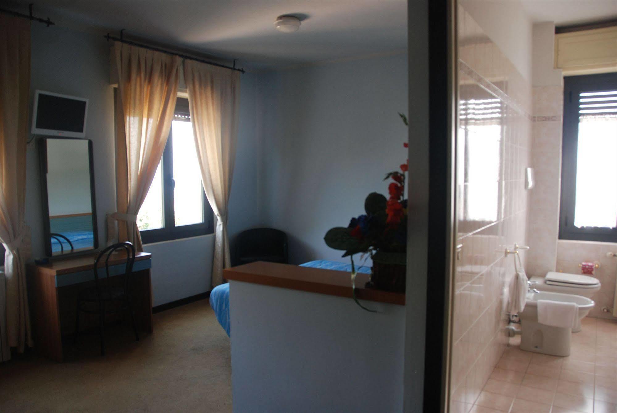 Hotel Olivi Salò Екстериор снимка