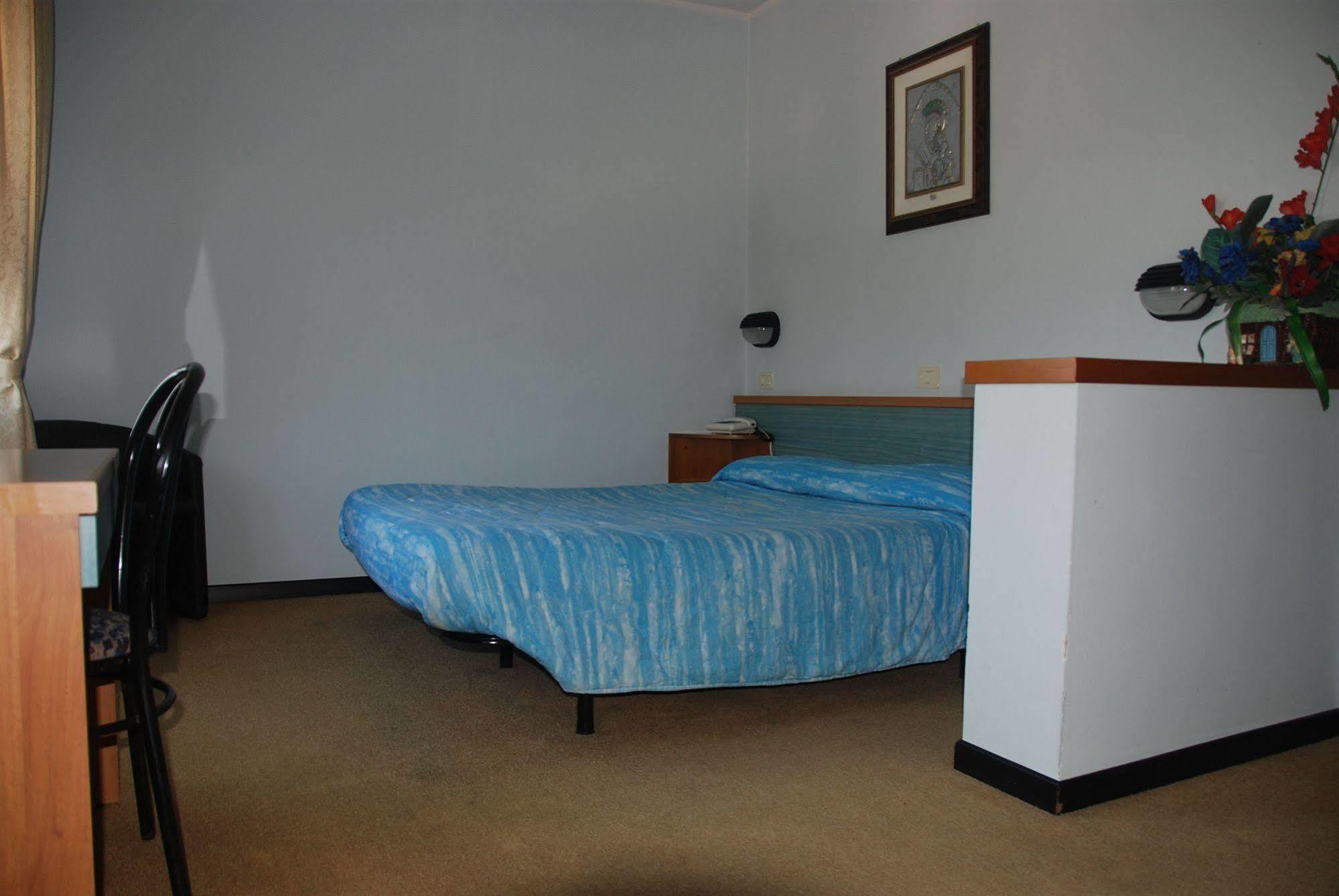 Hotel Olivi Salò Екстериор снимка