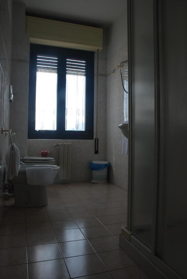 Hotel Olivi Salò Екстериор снимка
